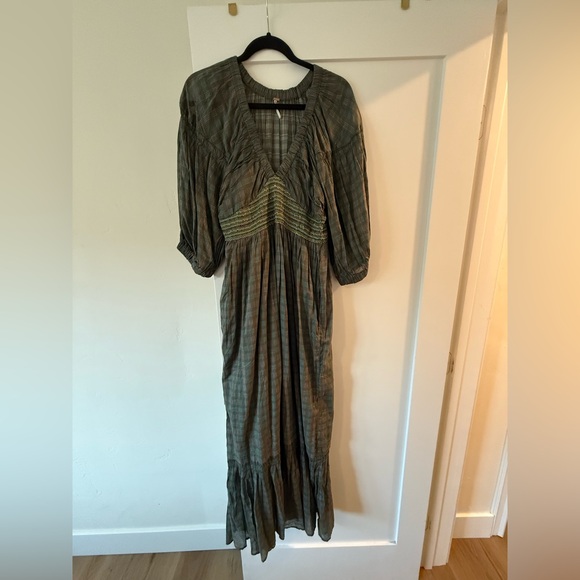 Free People Dresses & Skirts - Free People Golden Hour Maxi dress